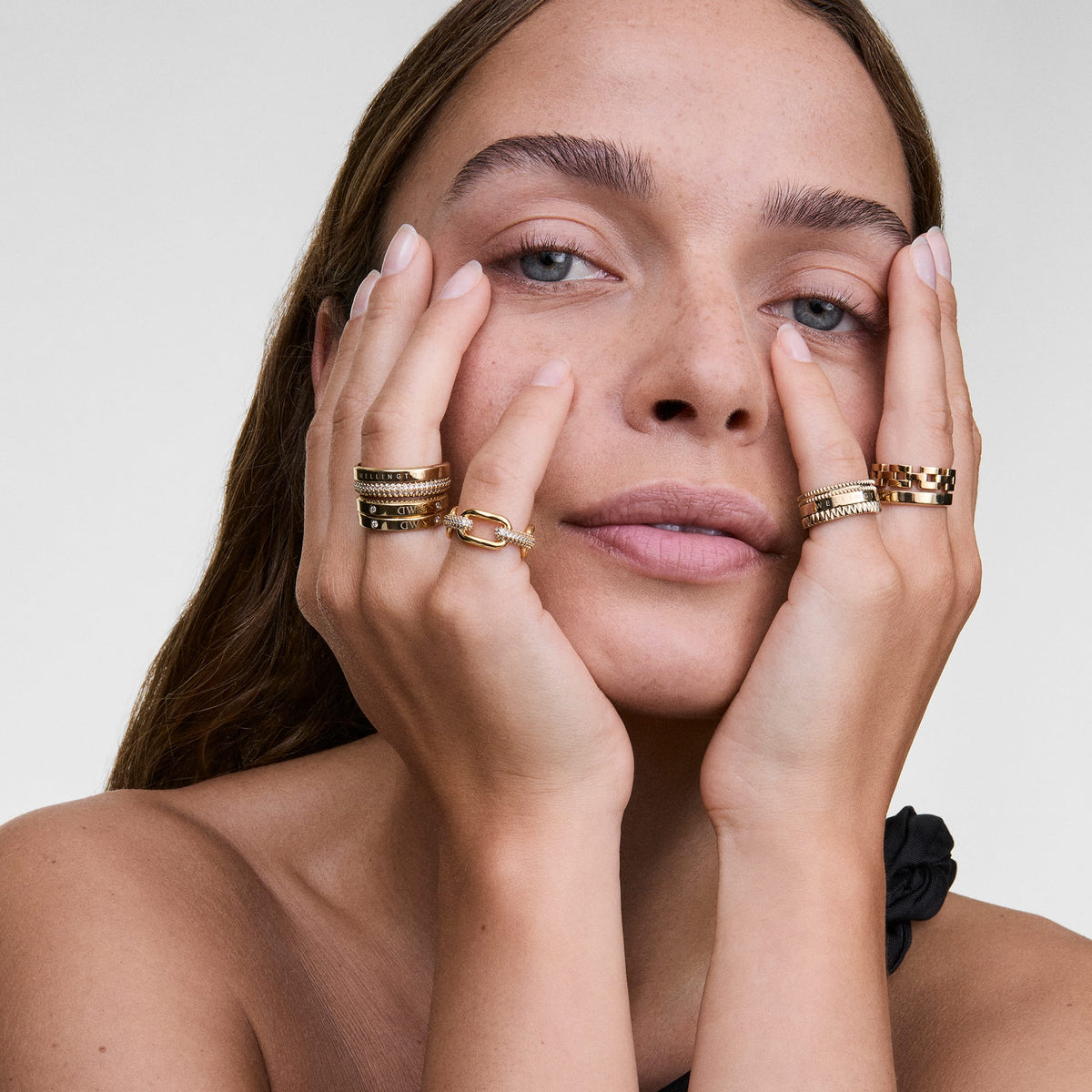 Elevation Ring 金色戒指