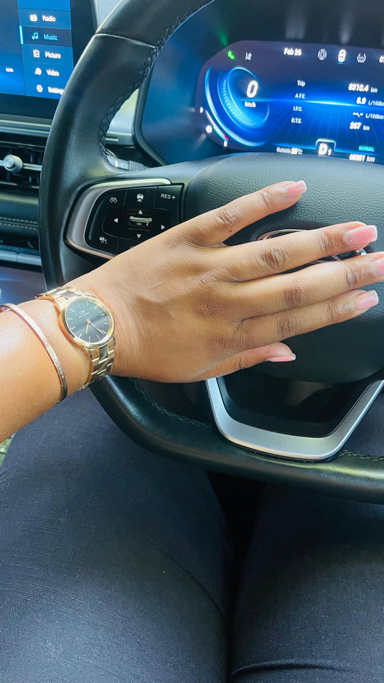 Photo from a customer review: 5 out of 5 stars, ZANDILE
